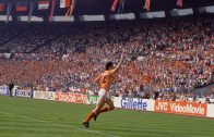 marco-van-basten-netherlands-european-championship-1988_6se6fliwgv0z1onvscwvdhe25