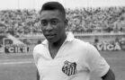 ha-63-anos-pele-fazia-o-seu-1o-gol-em-jogo-oficial-pelo-santos-f6Fv